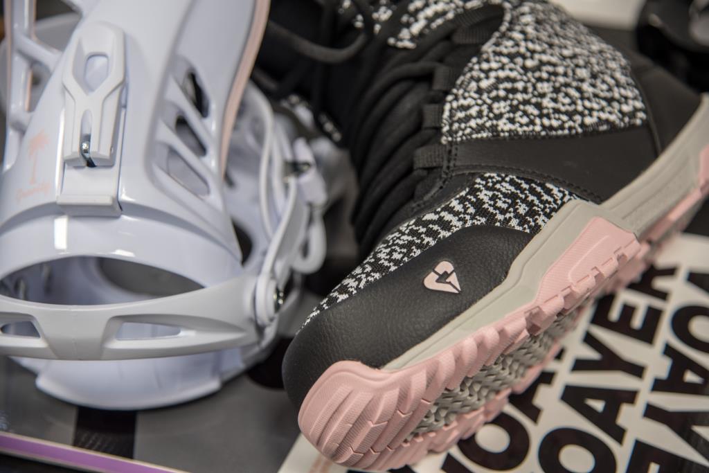 AKCE SPECIÁLNÍ SNOWBOARDOVÉ SETY + KOMPLETY  20%